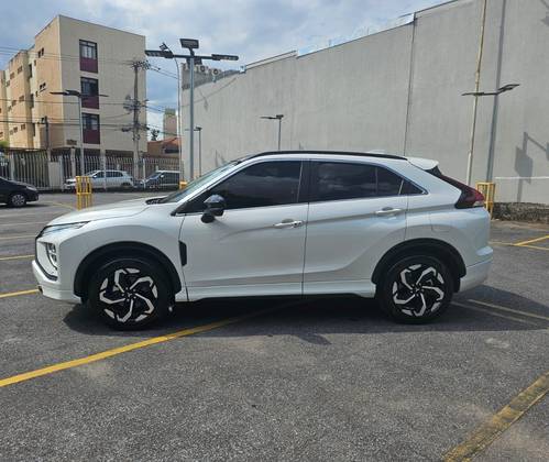 MITSUBISHI ECLIPSE CROSS 1.5 MIVEC TURBO GASOLINA HPE-S S-AWC CVT MITSUBISHI ECLIPSE CROSS 1.5 MIVEC TURBO GASOLINA HPE-S S-AWC CVT